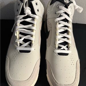Nike Cream and Black Men's Sneakers